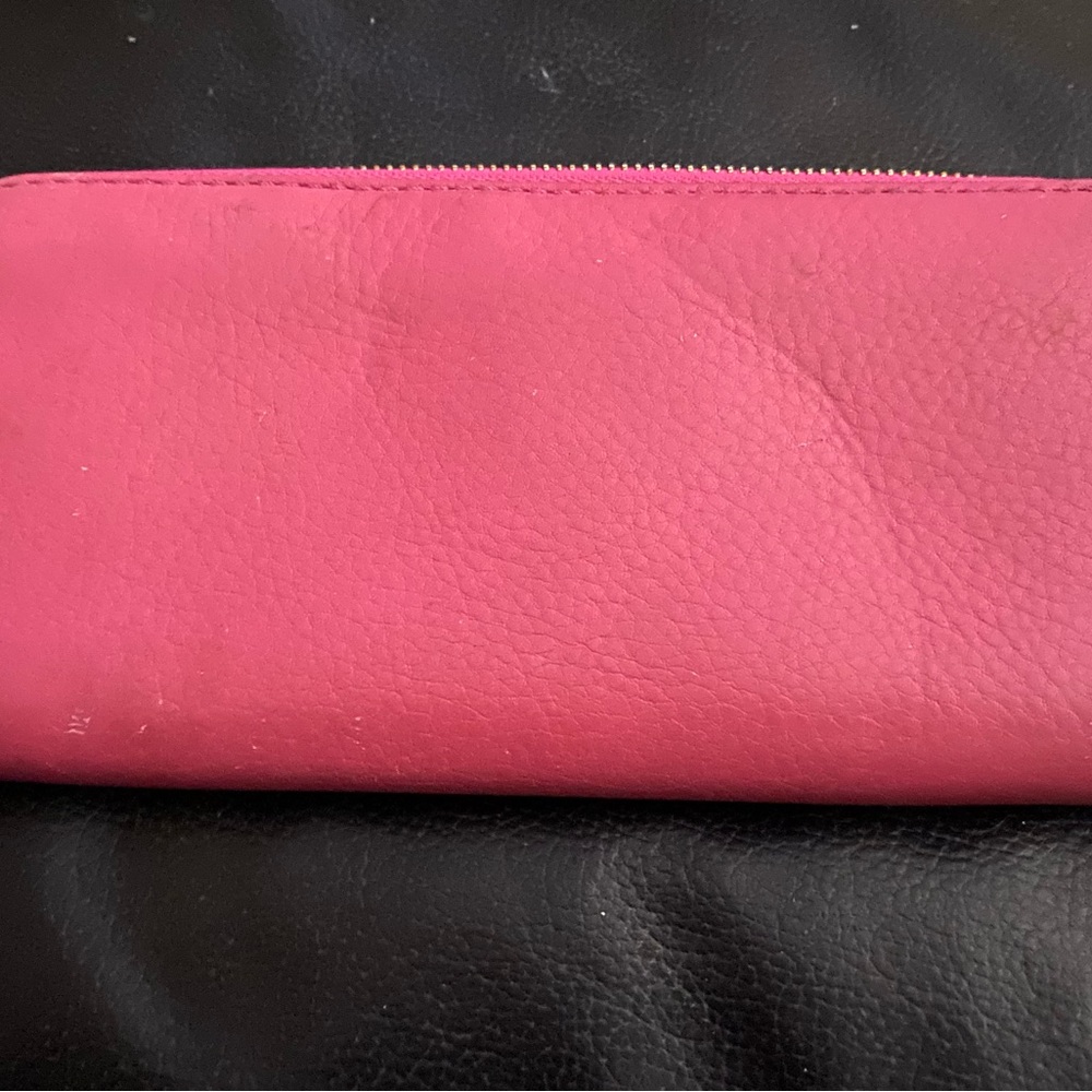 Michael Kors large pink wallet beautiful slight wear on corners - Picture 4 of 9